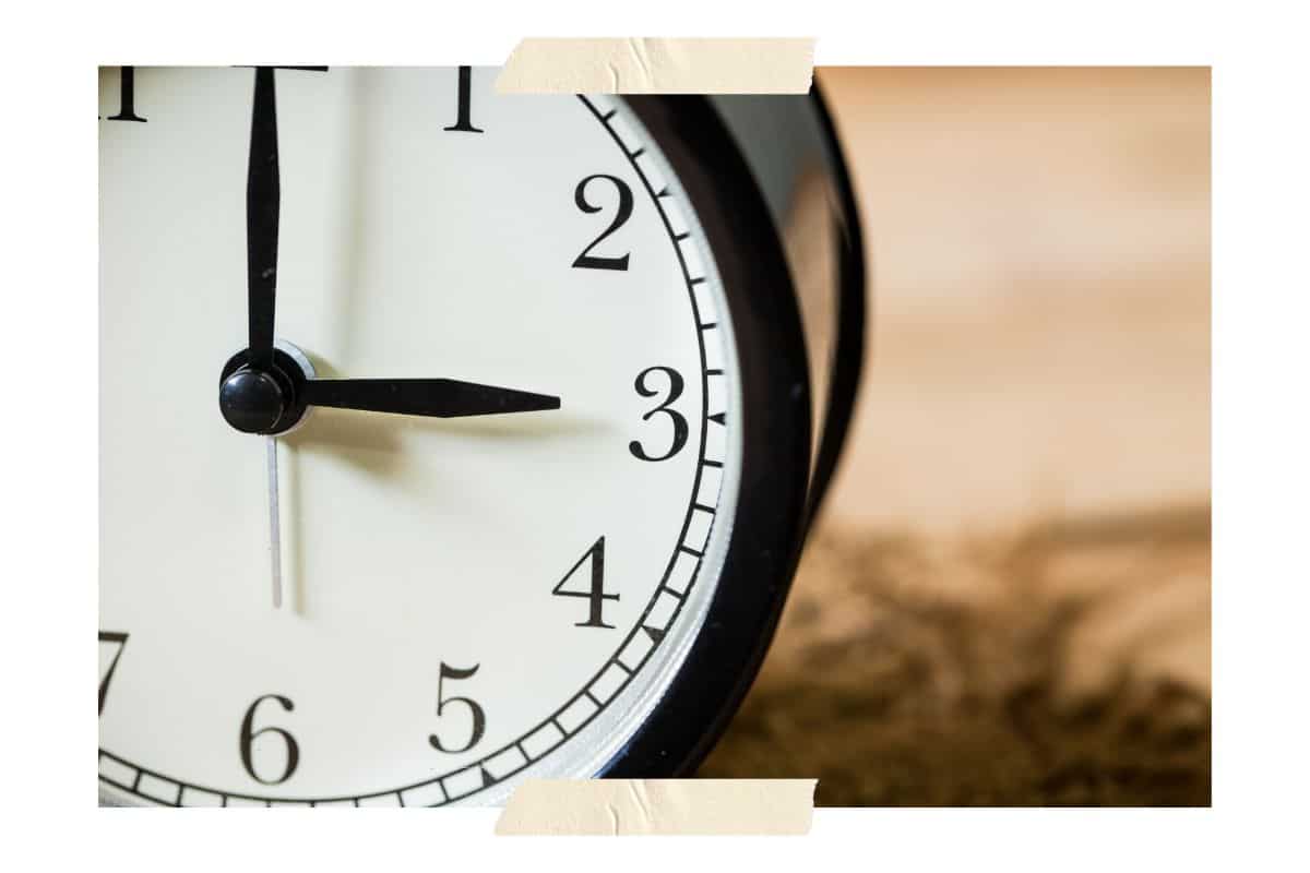 A clock showing 3 o'clock which is the usual time that hotels will let you check-in.
